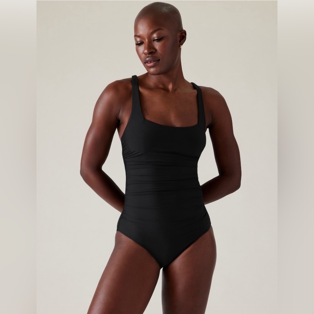 NWT Athleta Square Neck One Piece Swimsuit Size Small.